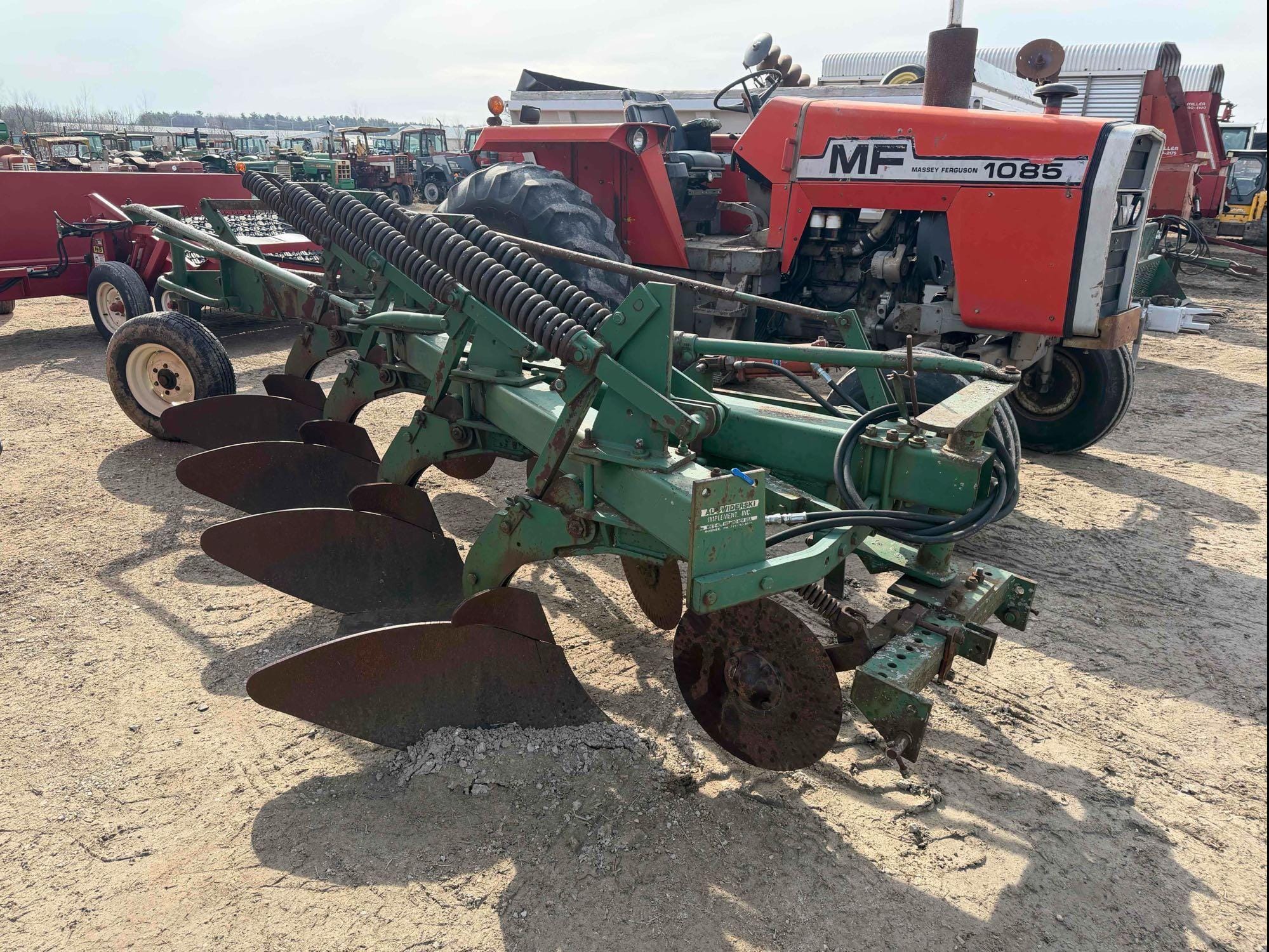 Oliver 546 Equipment Image0