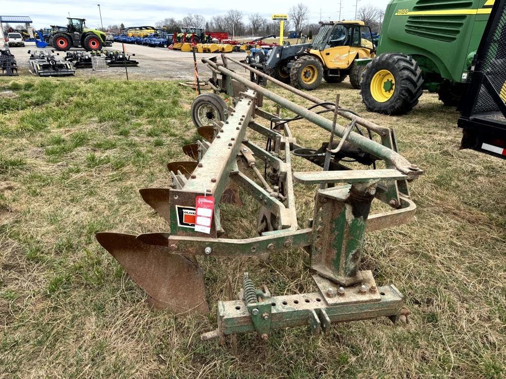 Main image Oliver 546