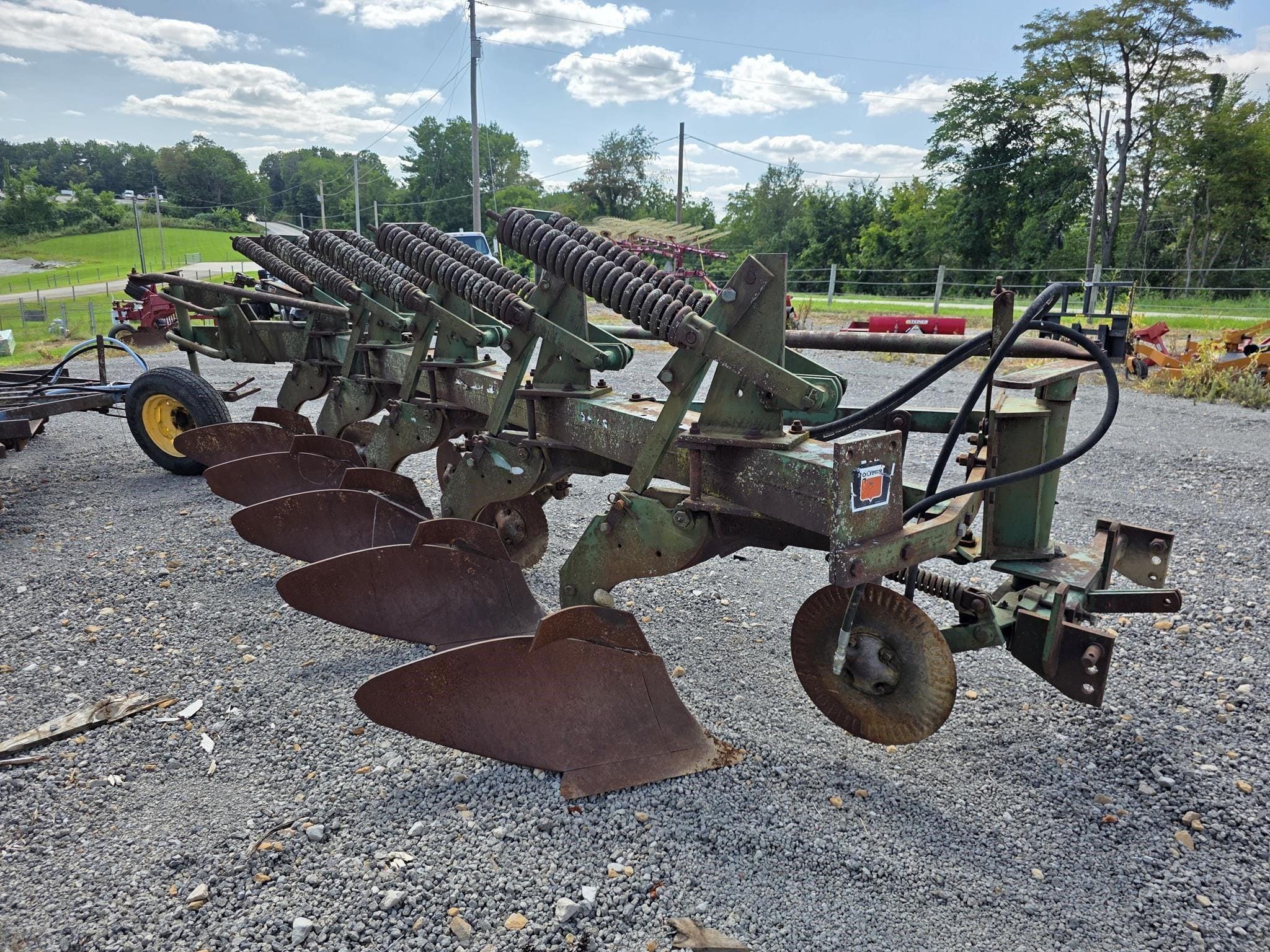 Oliver 548 Equipment Image0