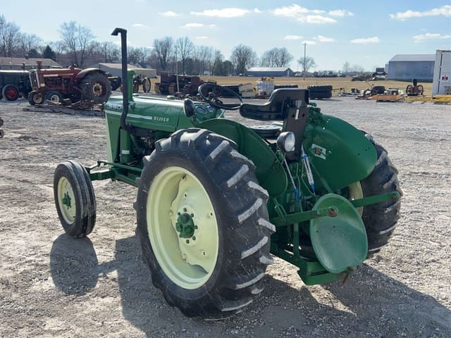 Image of Oliver 550 equipment image 4