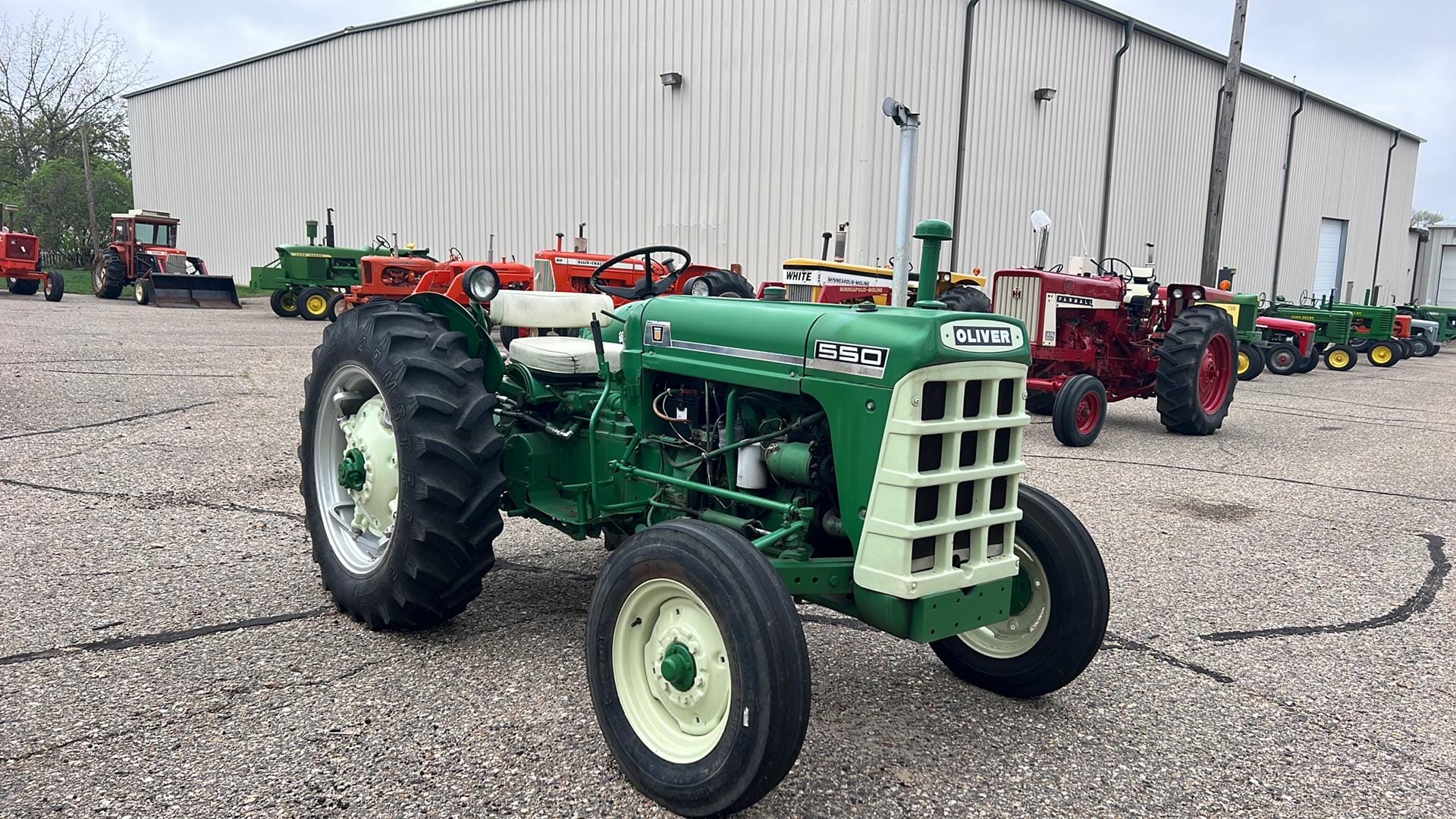 Main image Oliver 550