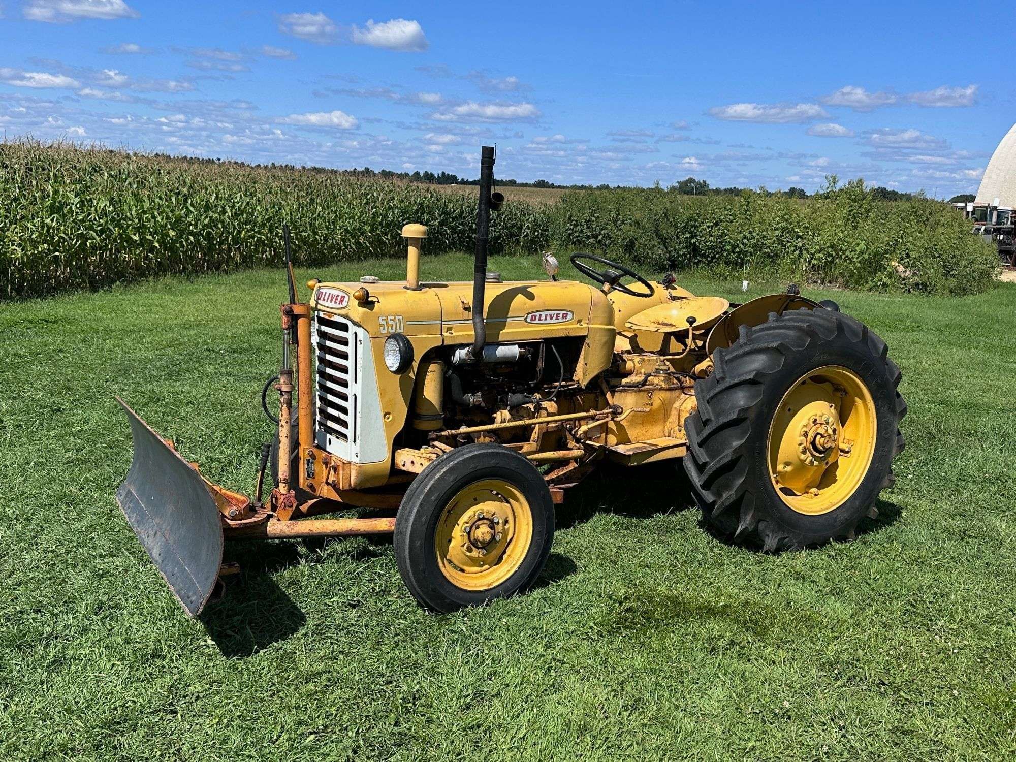 Oliver 550 Equipment Image0