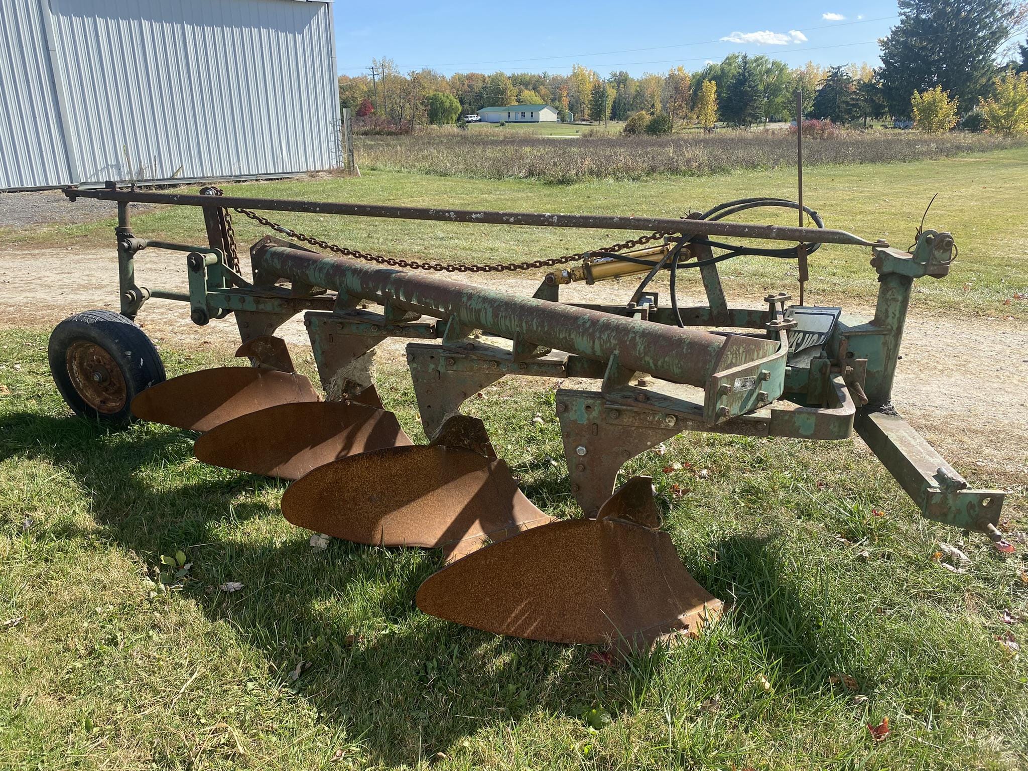 Main image Oliver 5540