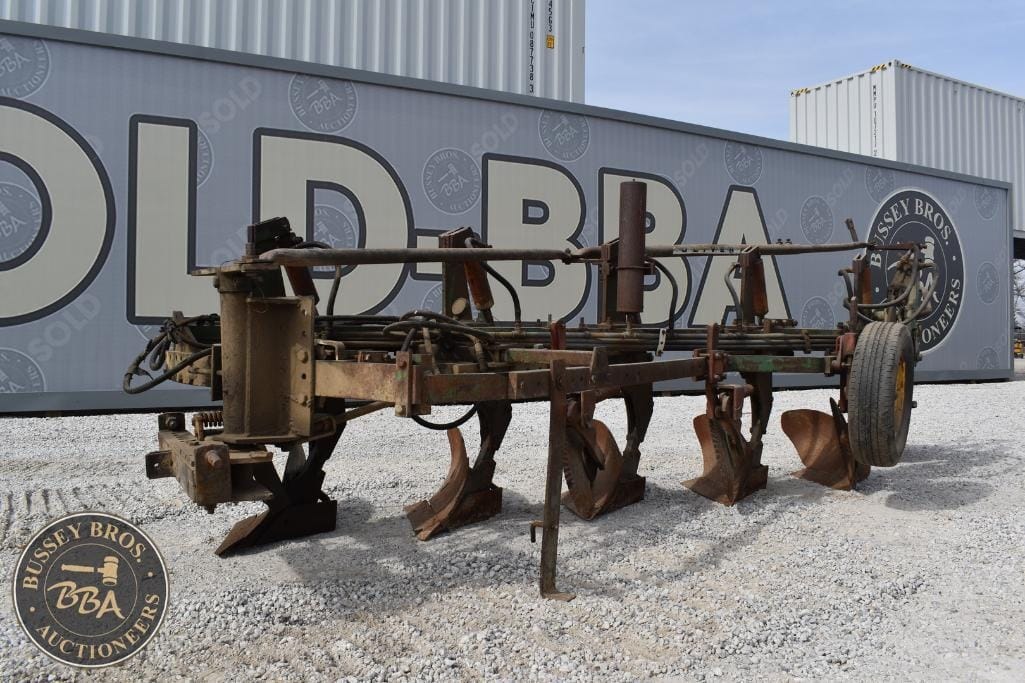 Oliver 575 Equipment Image0