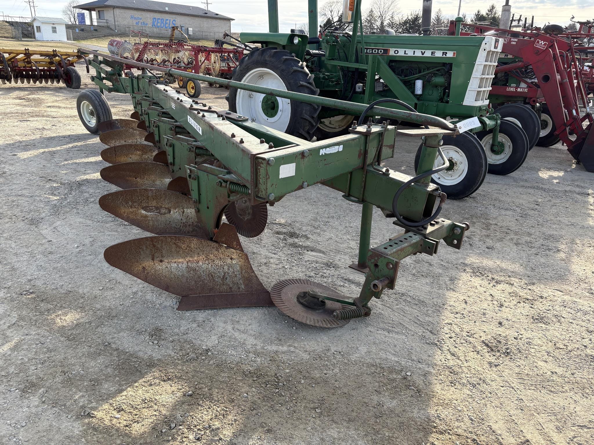 Oliver 588 Equipment Image0