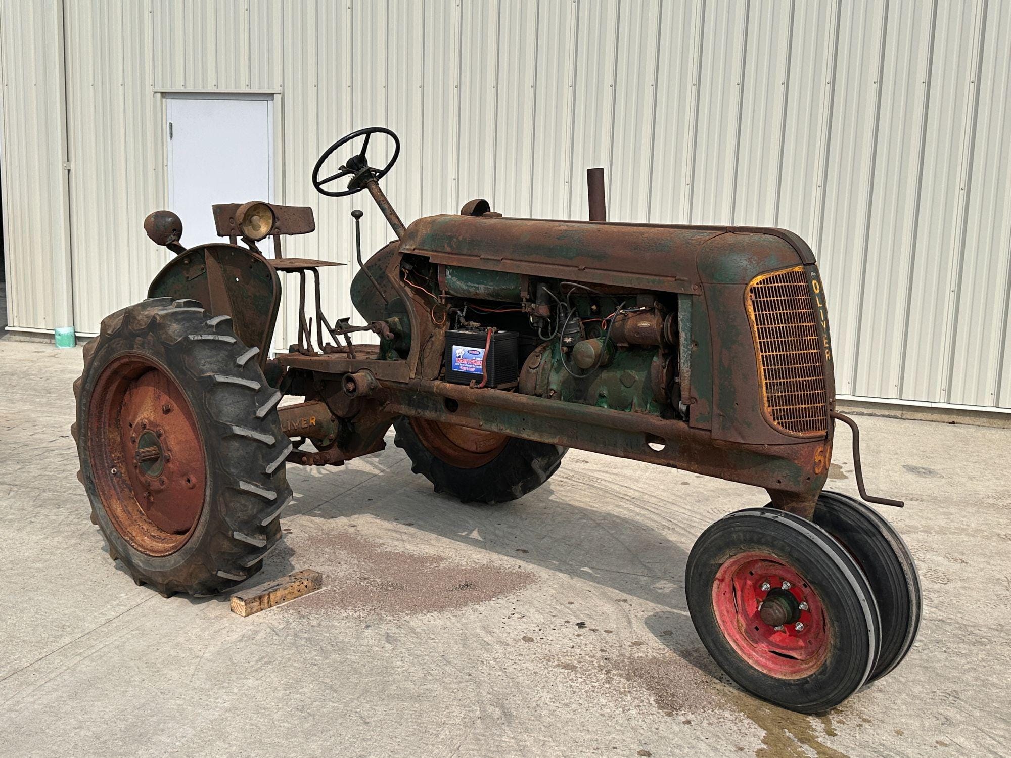 Main image Oliver 60