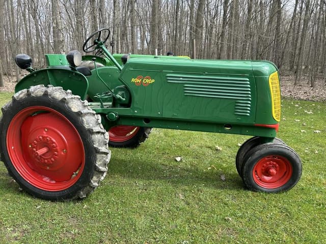 Image of Oliver 60 equipment image 3