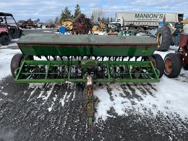 Image of Oliver Superior equipment image 1