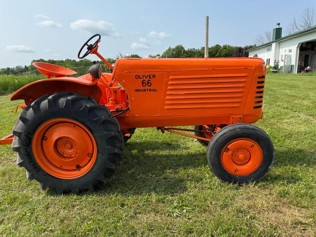 Image of Oliver 66 equipment image 3