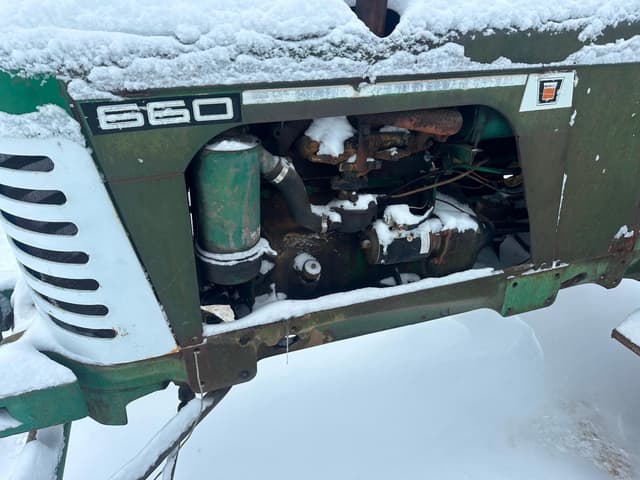 Image of Oliver 660 equipment image 3