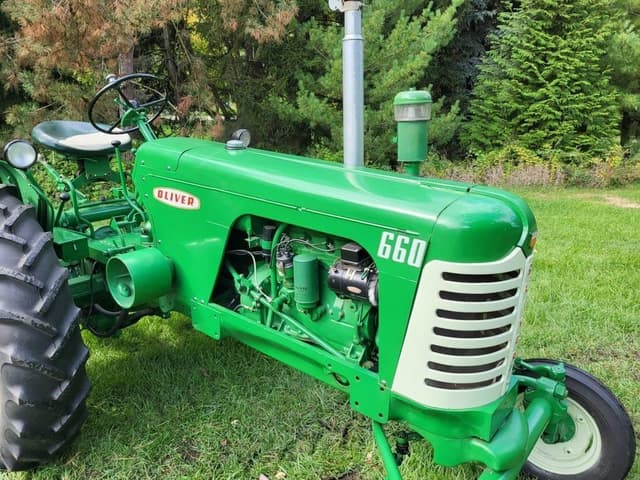 Image of Oliver 660 equipment image 3