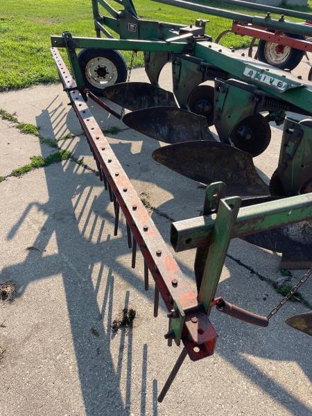 Image of Oliver 665 equipment image 2