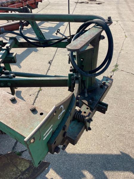 Image of Oliver 665 equipment image 4