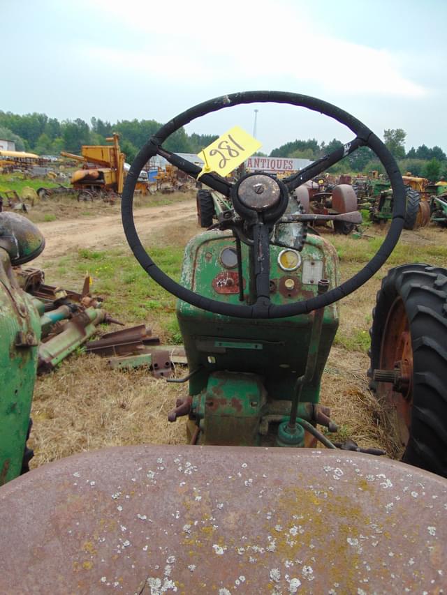 Image of Oliver 70 equipment image 4