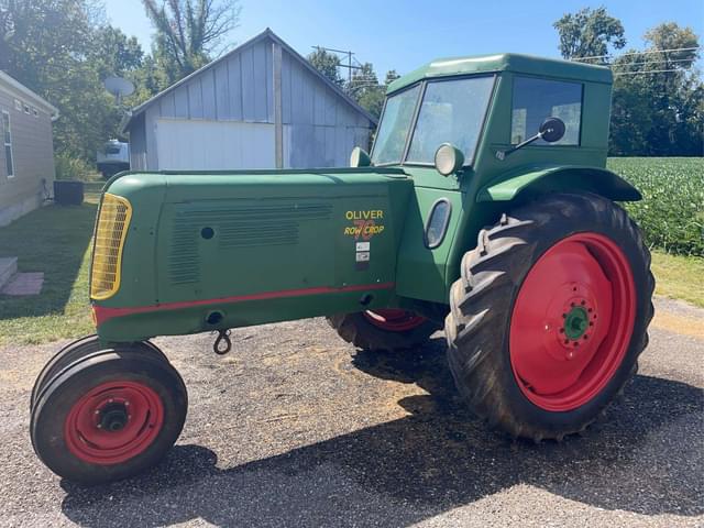 Image of Oliver 70 equipment image 1