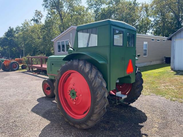 Image of Oliver 70 equipment image 2