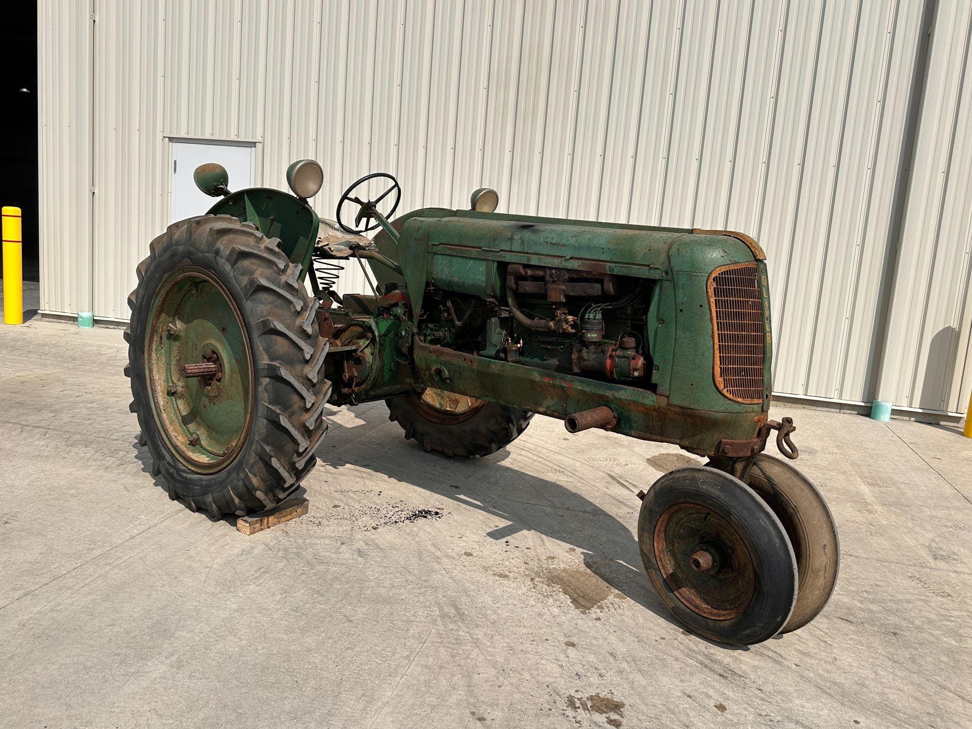 Main image Oliver 70