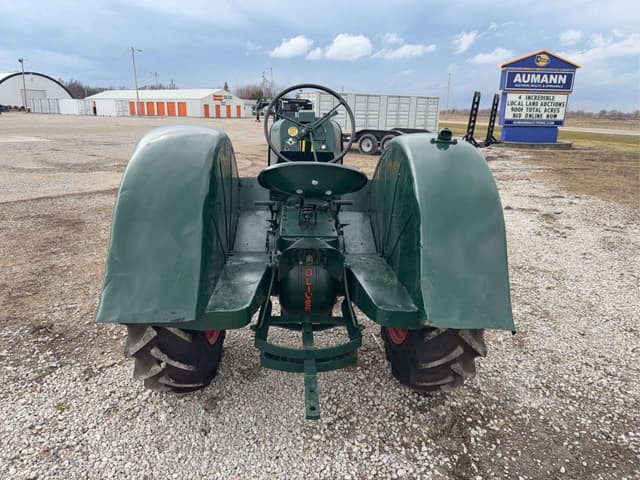 Image of Oliver 70 equipment image 3