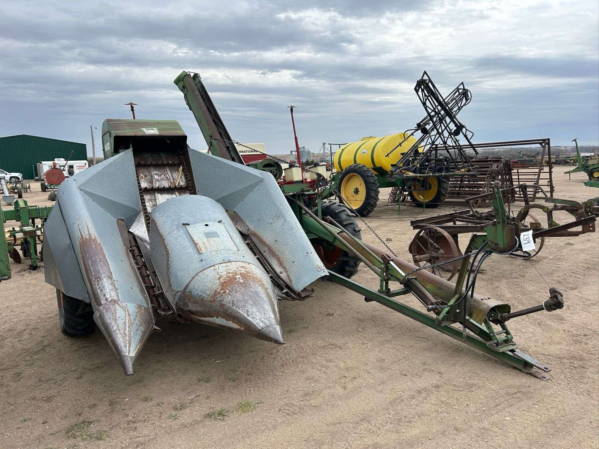 Oliver 73H Equipment Image0