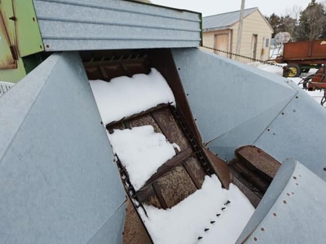 Image of Oliver 73H equipment image 4