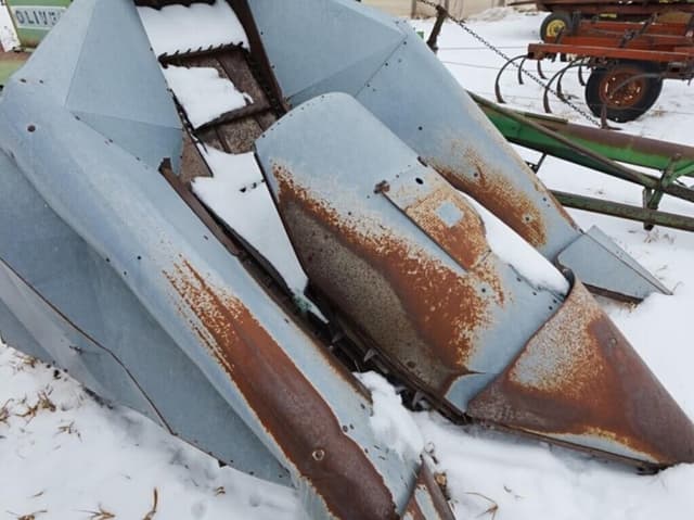 Image of Oliver 73H equipment image 2