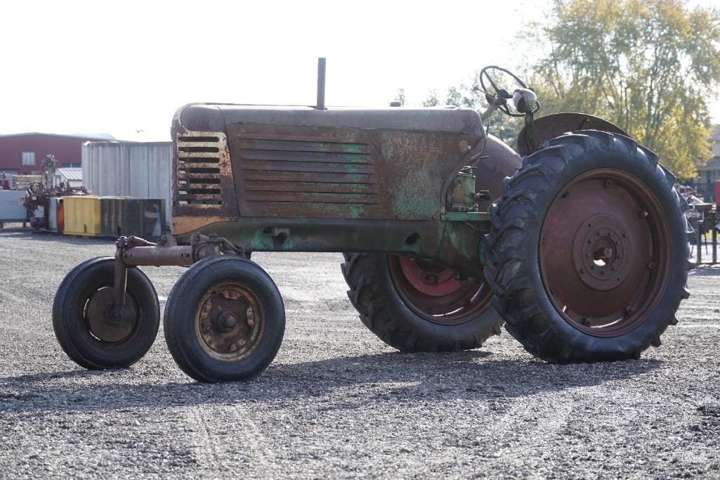 Main image Oliver 77