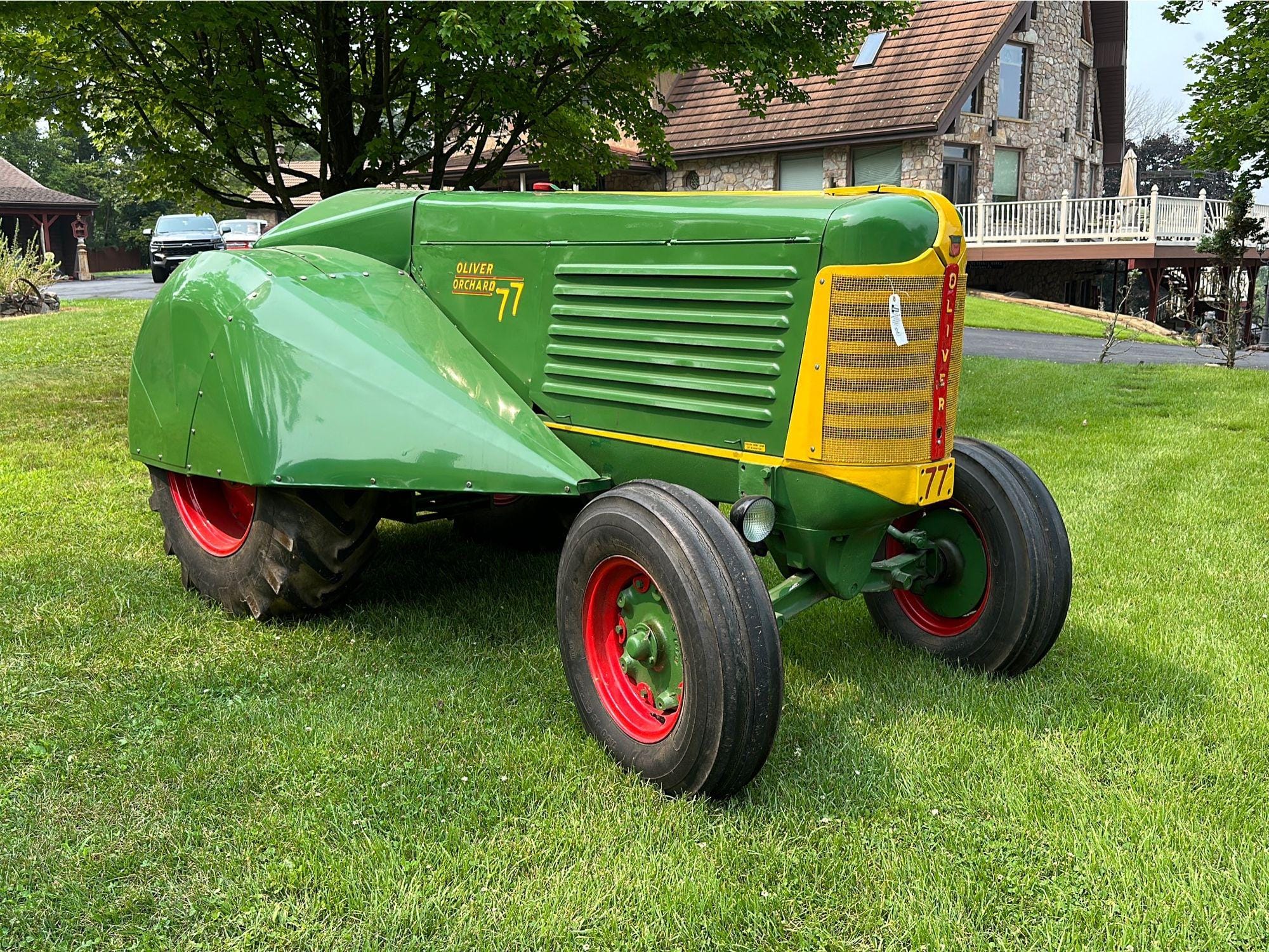 Main image Oliver 77