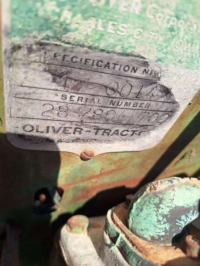 Image of Oliver 77 equipment image 4
