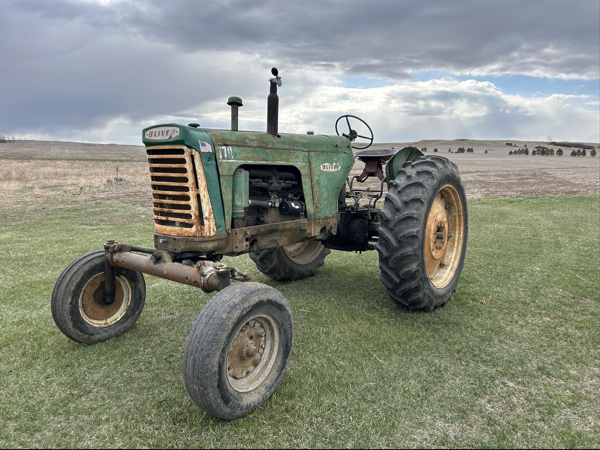 Oliver 770 Equipment Image0