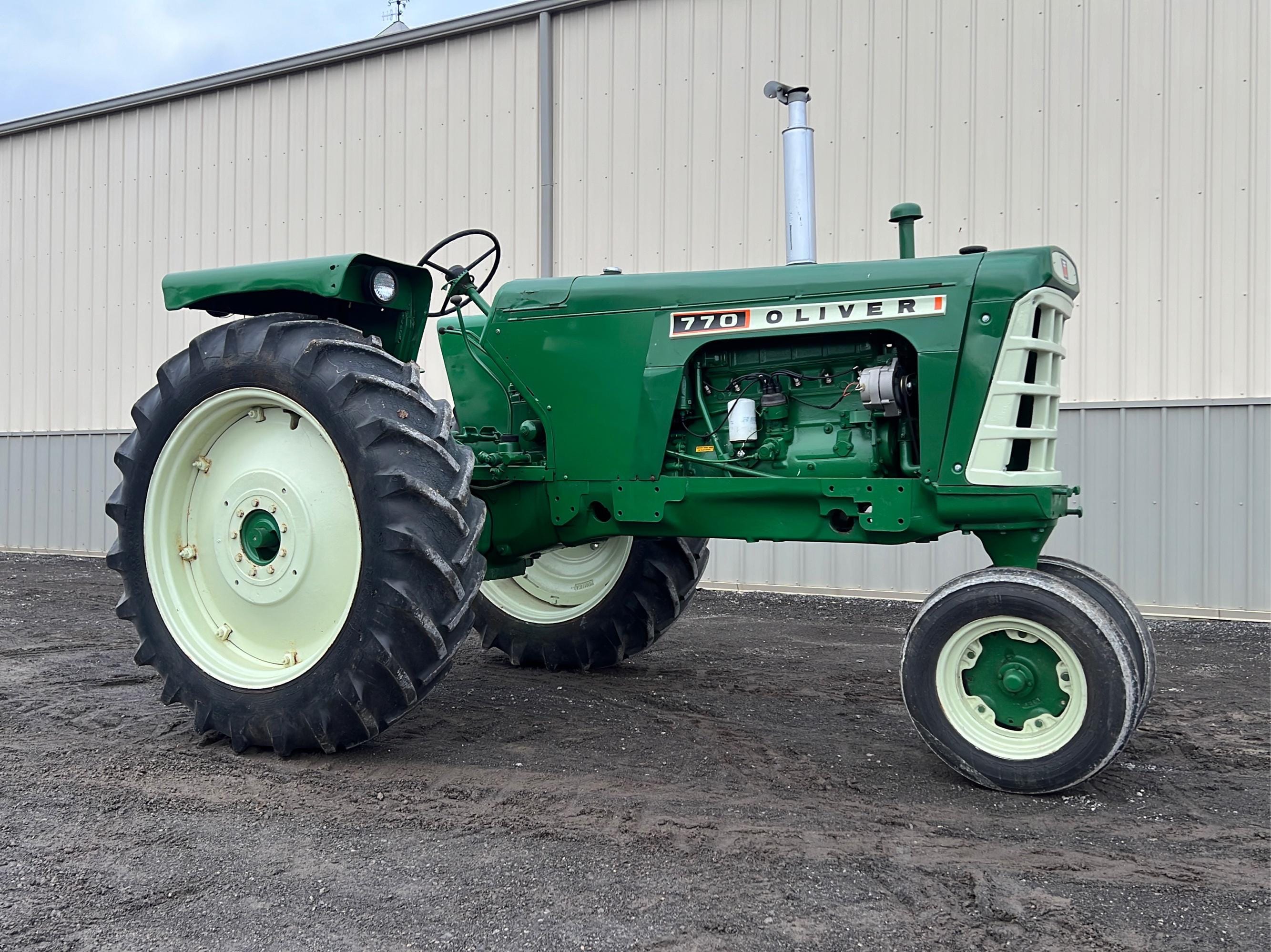 Main image Oliver 770