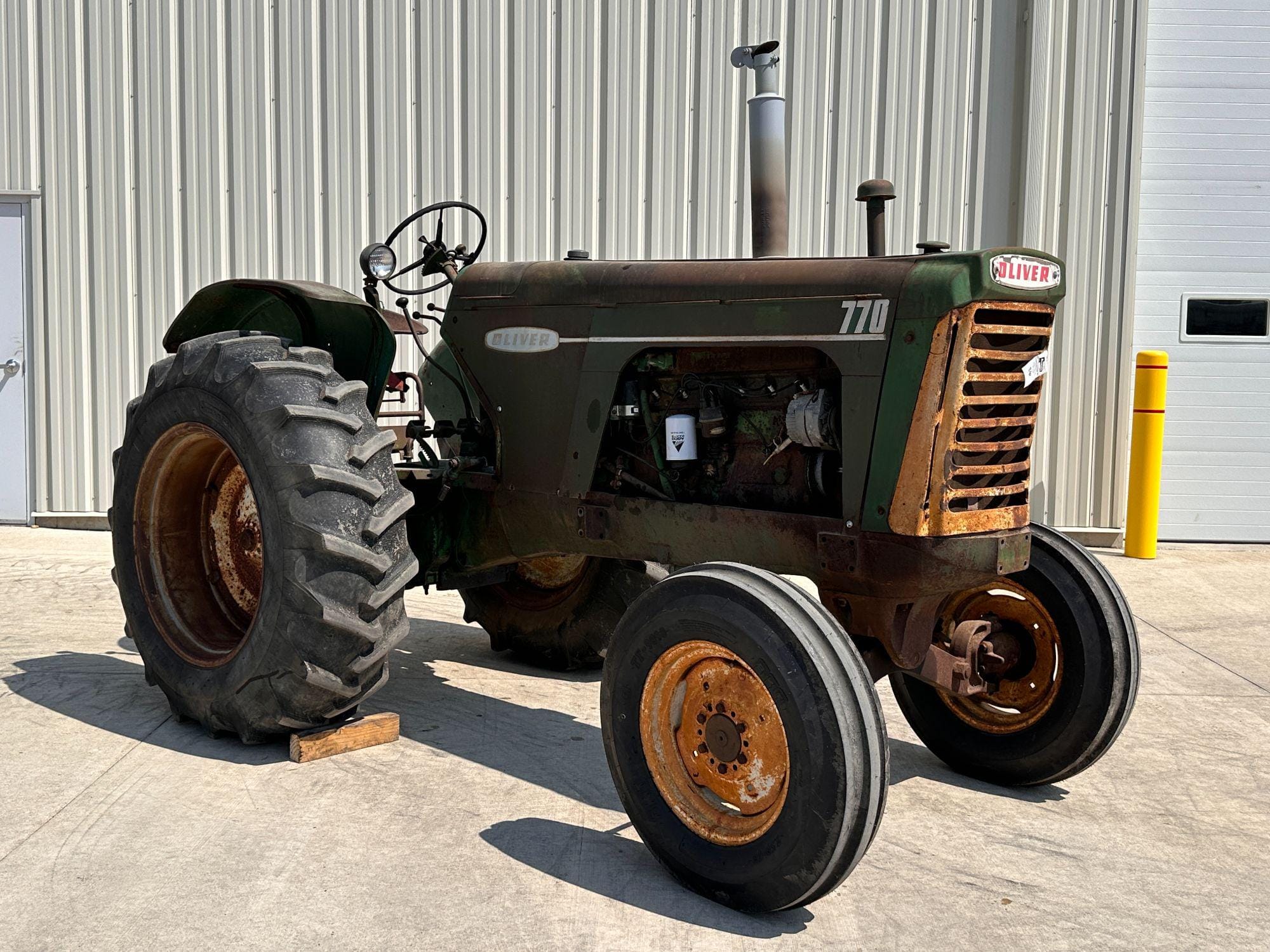 Main image Oliver 770