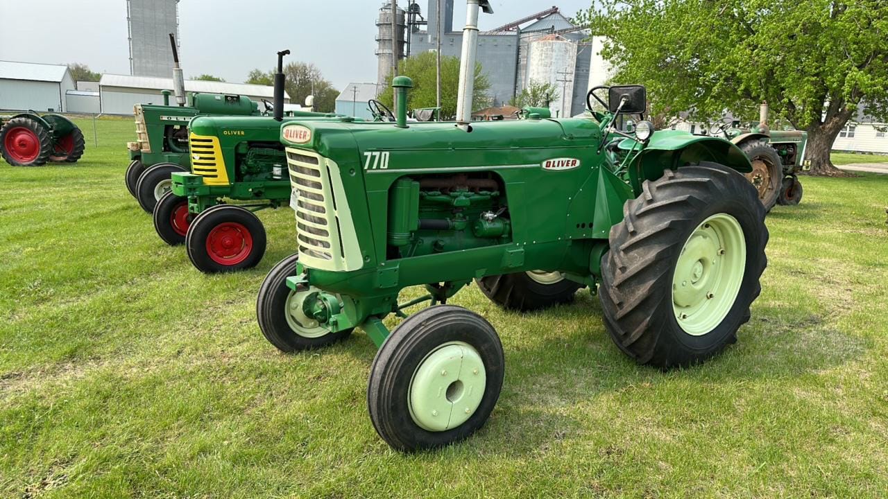 Main image Oliver 770