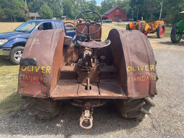 Image of Oliver 80 equipment image 3