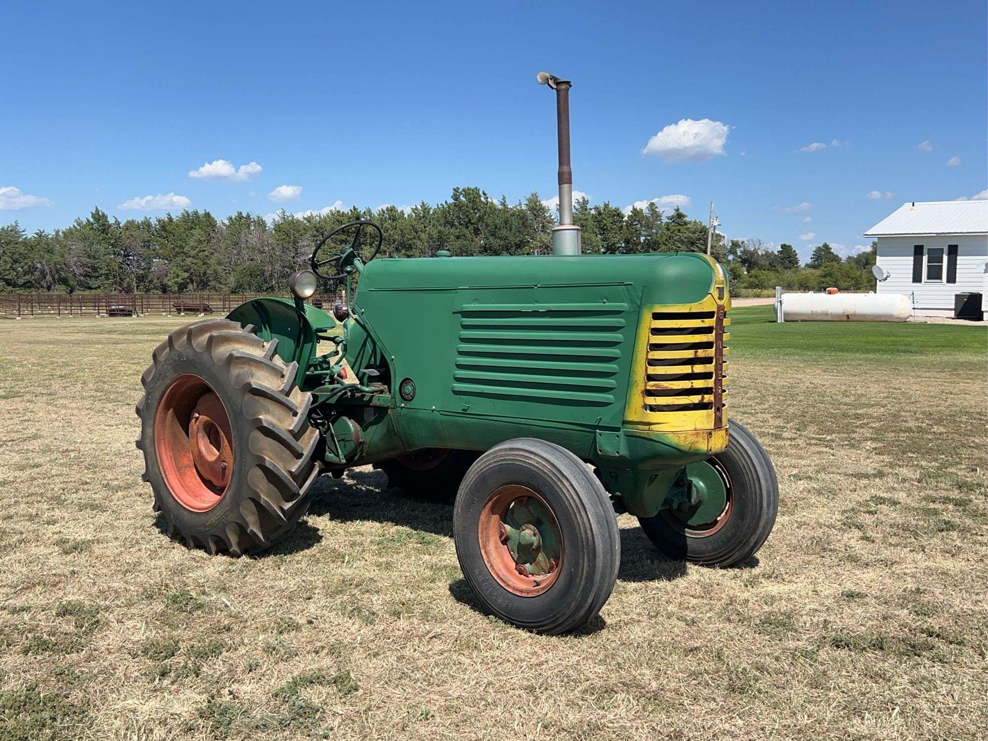 Oliver 88 Equipment Image0