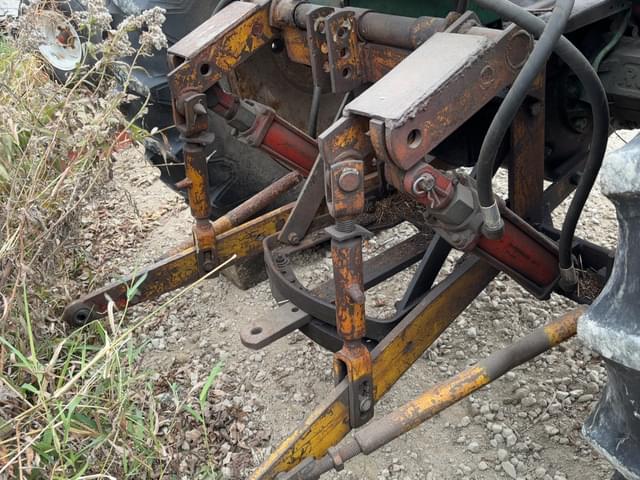 Image of Oliver 88 equipment image 4