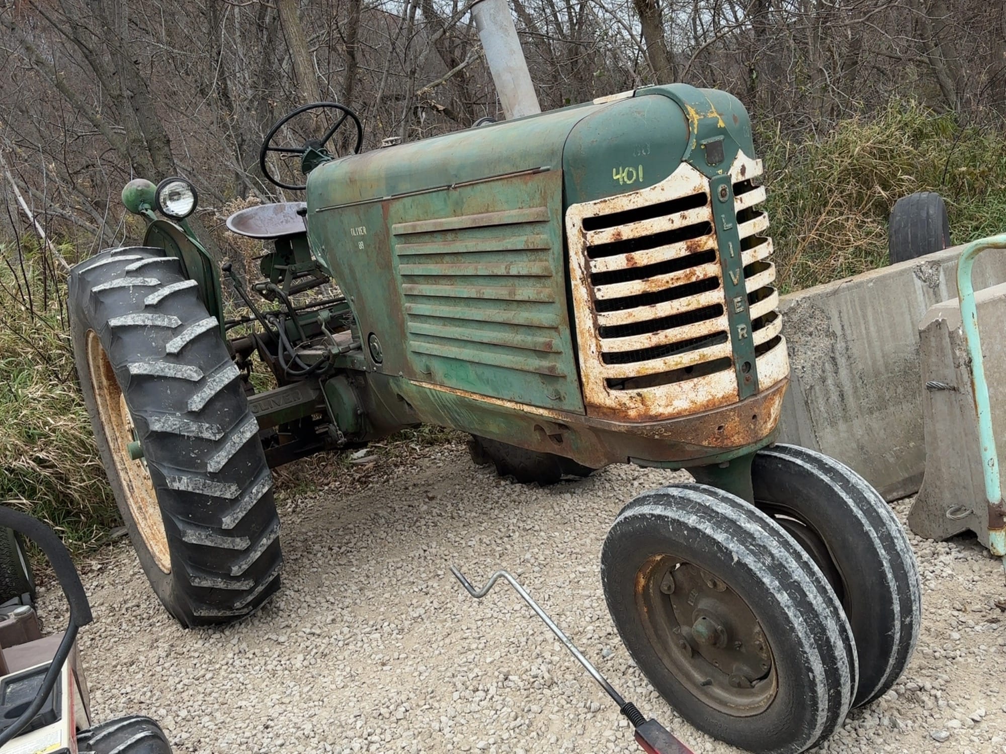 Oliver 88 Equipment Image0