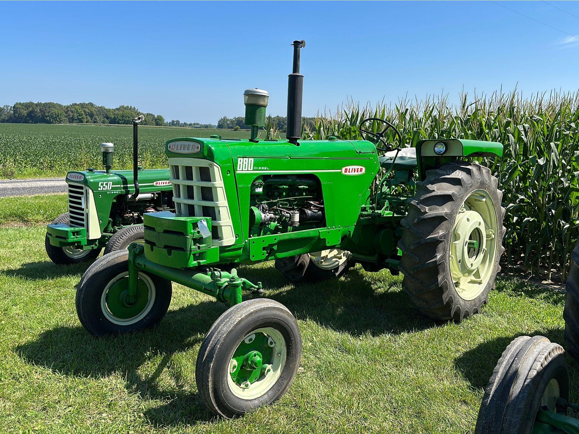 Main image Oliver 880