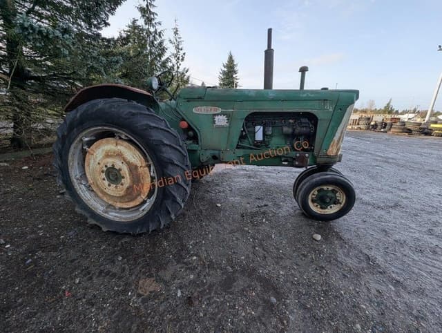 Image of Oliver 880 equipment image 3