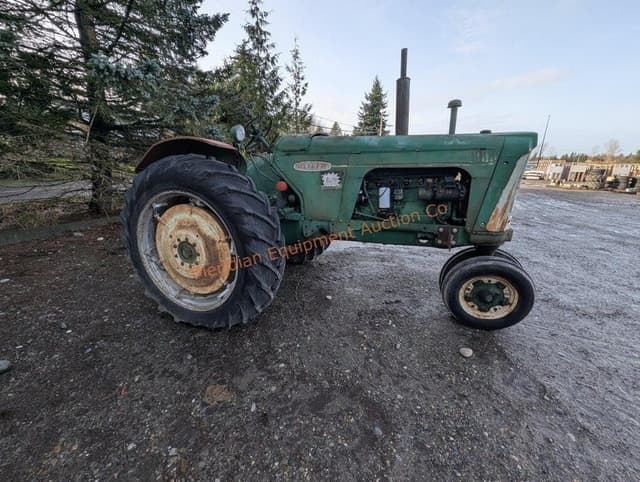 Image of Oliver 880 equipment image 2