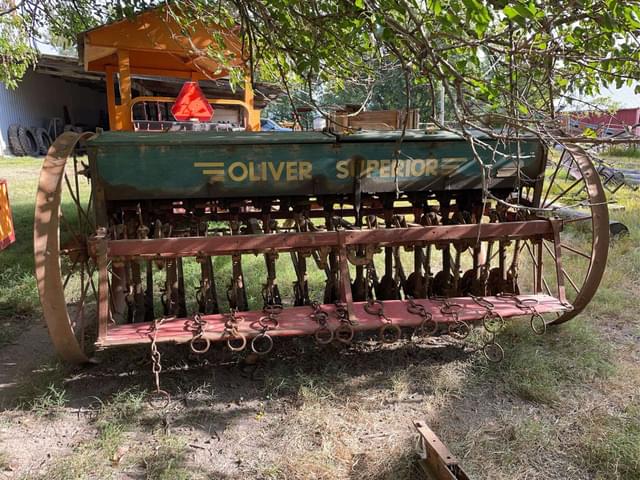 Image of Oliver Superior equipment image 3