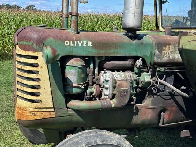 Image of Oliver 99 equipment image 4