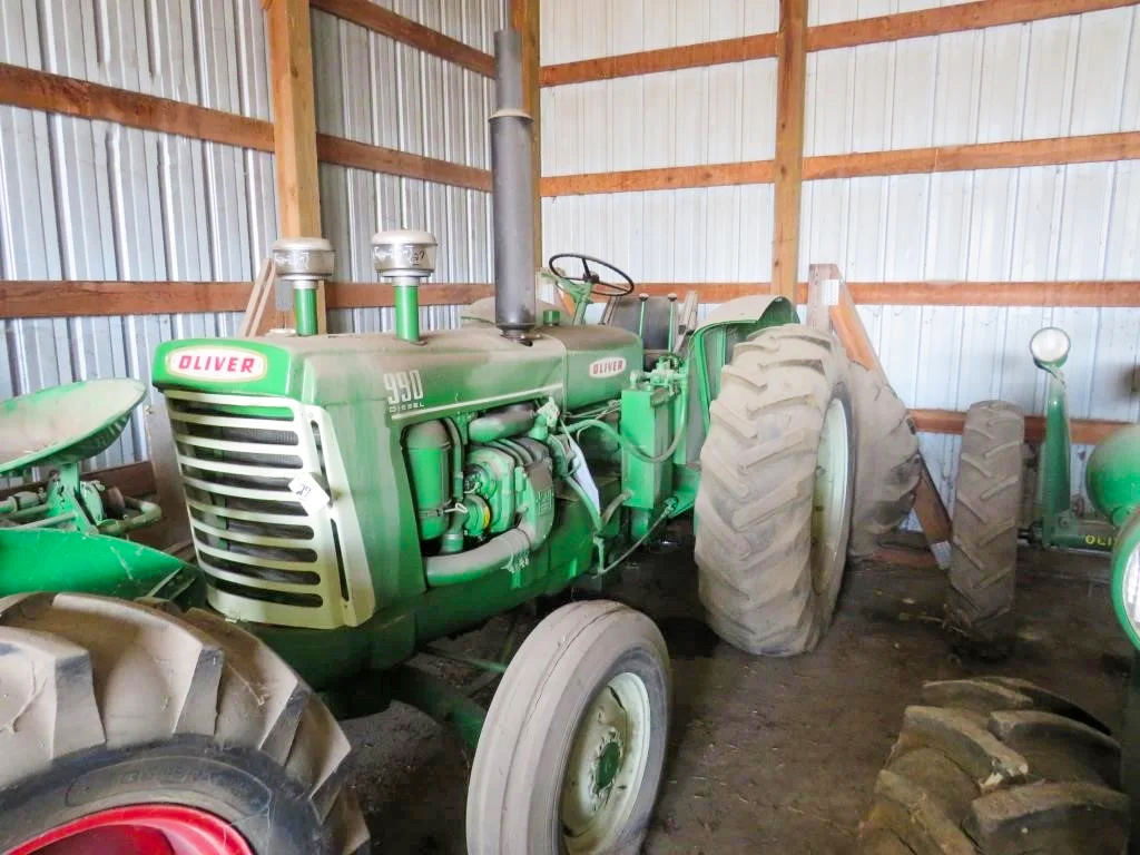 Main image Oliver 990