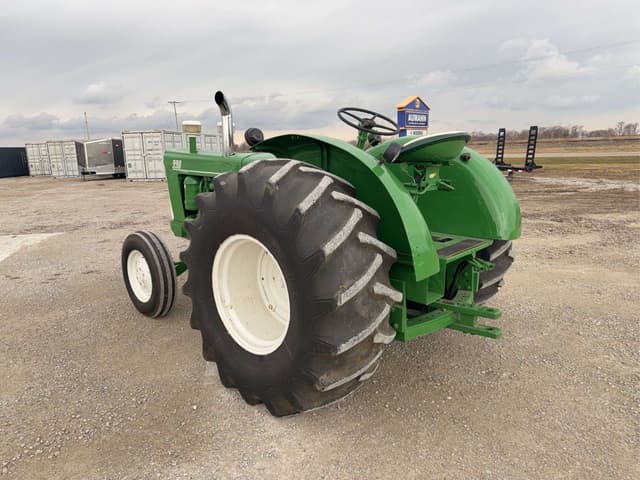 Image of Oliver 990 equipment image 2