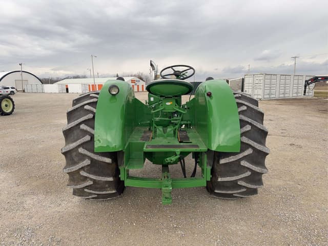 Image of Oliver 990 equipment image 3