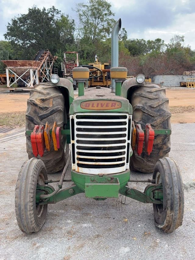 Image of Oliver 990 equipment image 2