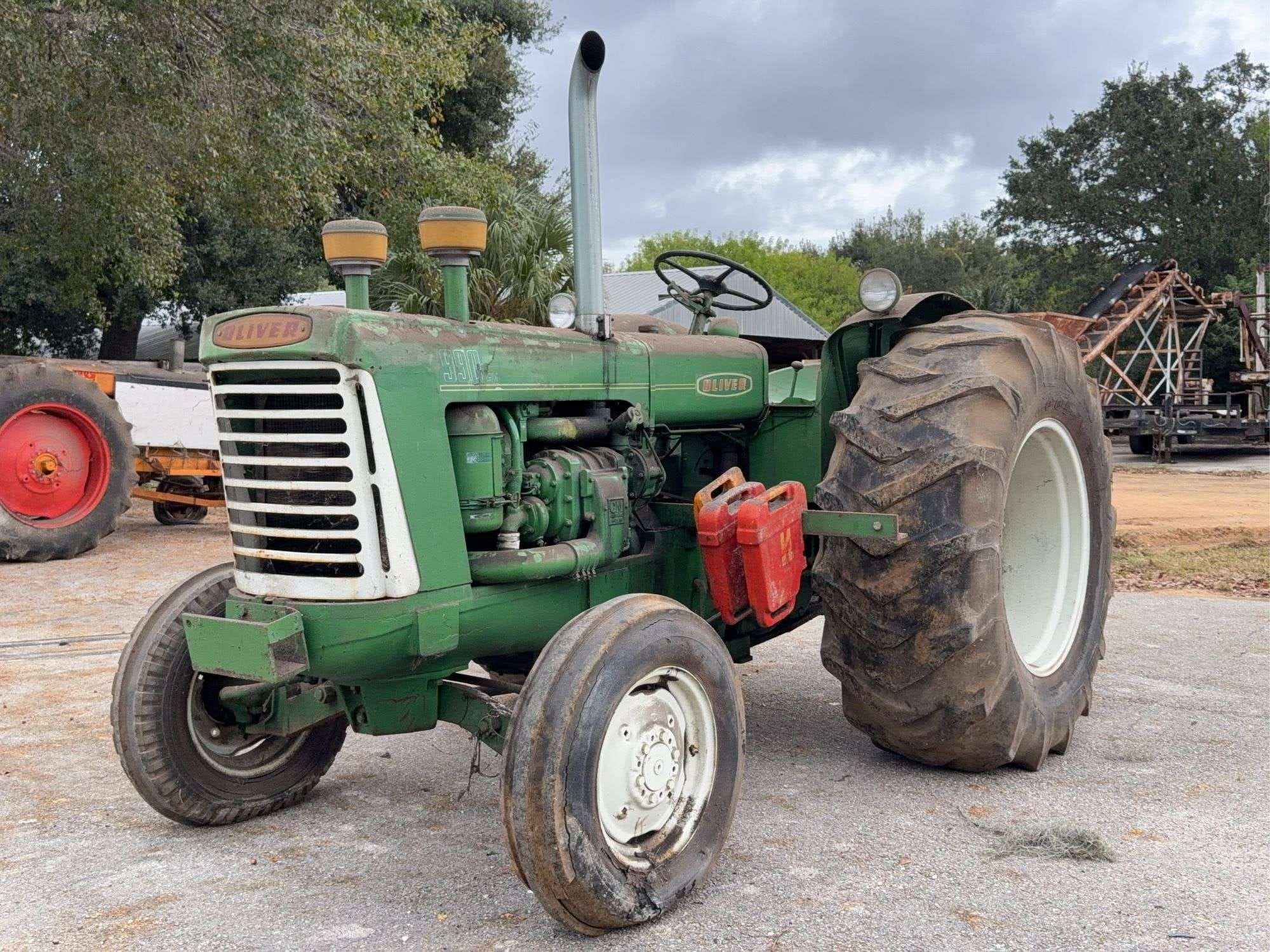 Oliver 990 Equipment Image0