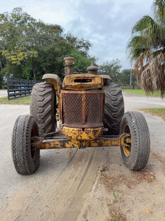 Image of Oliver 990 equipment image 2