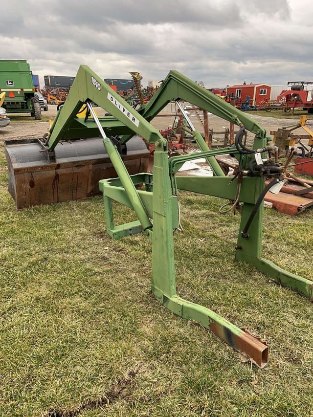 Image of Oliver 1510 equipment image 2