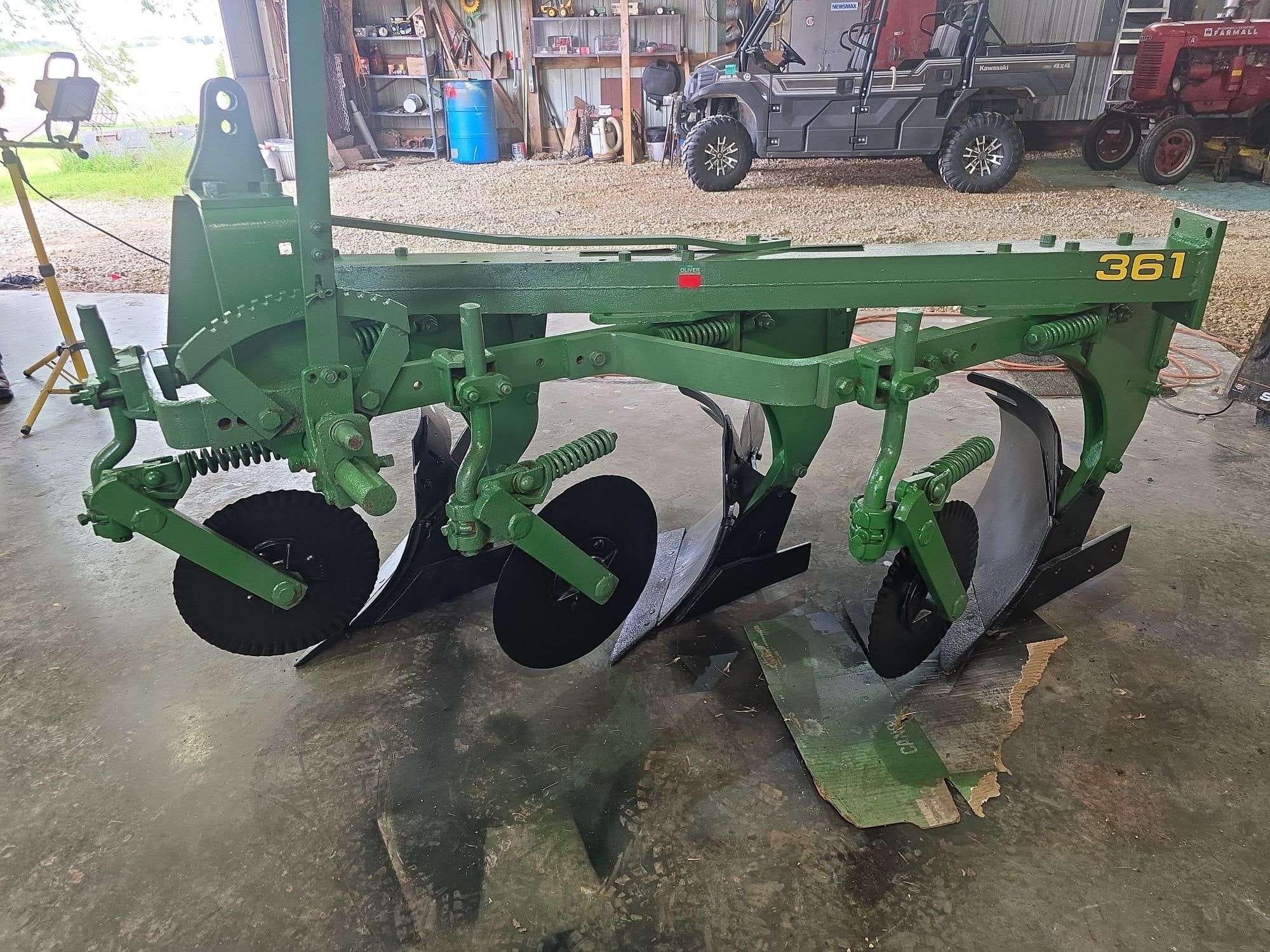 Oliver 361 Equipment Image0