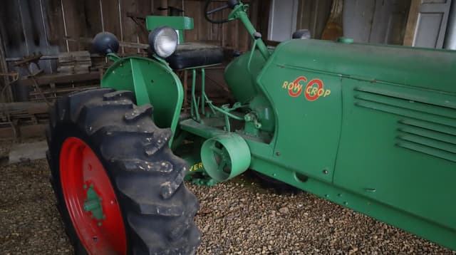 Image of Oliver 60 equipment image 1